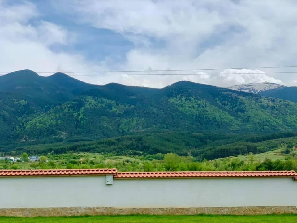 Къщи За Гости “Планински Рай” Mountain Paradise Resilovo Exterior photo