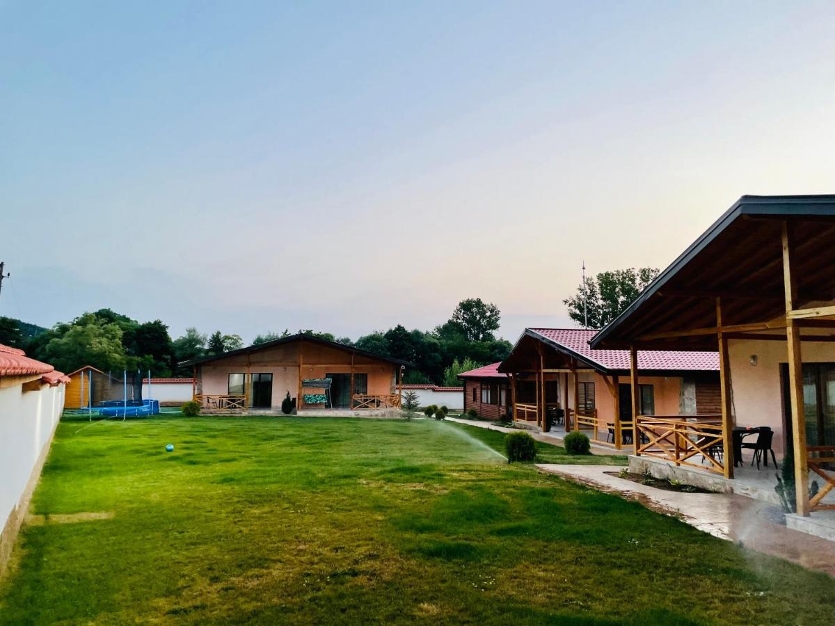 Къщи За Гости “Планински Рай” Mountain Paradise Resilovo Exterior photo
