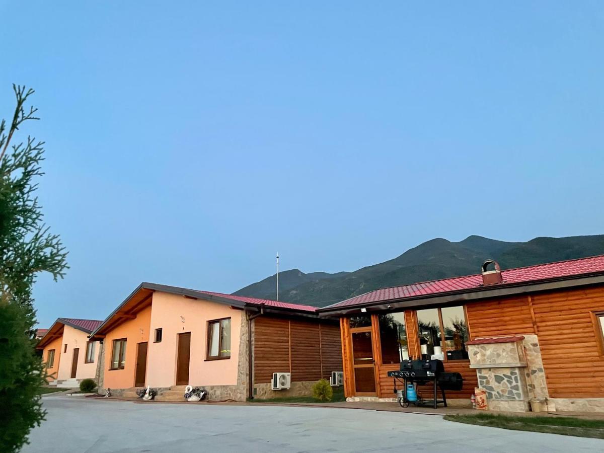 Къщи За Гости “Планински Рай” Mountain Paradise Resilovo Exterior photo